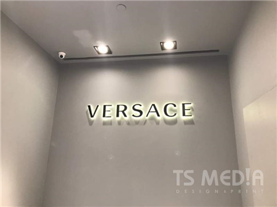 Signage - Versace